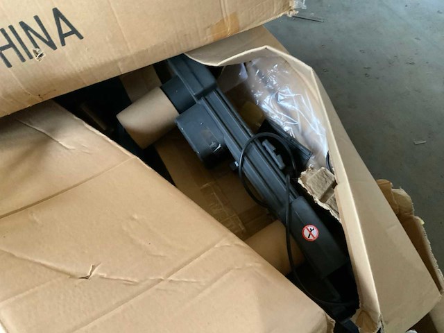 Partij (elektrische bed)- onderdelen en diverse meubelen - afbeelding 3 van  7