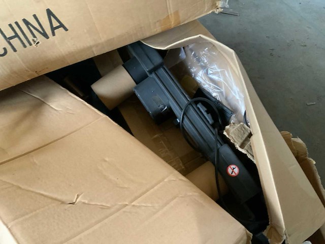 Partij (elektrische bed)- onderdelen en diverse meubelen - afbeelding 4 van  7