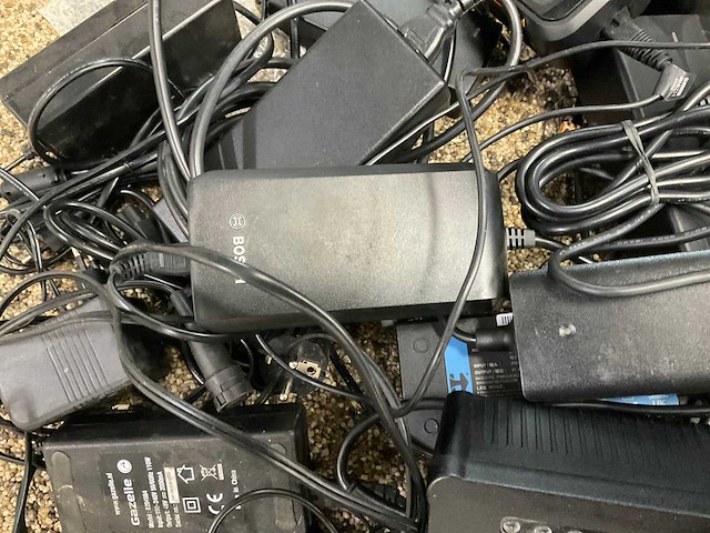 Partij elektrische fiets laders - afbeelding 3 van  3