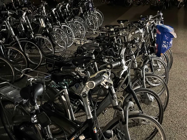 Partij elektrische fietsen - circa: 160 stuks - afbeelding 12 van  24