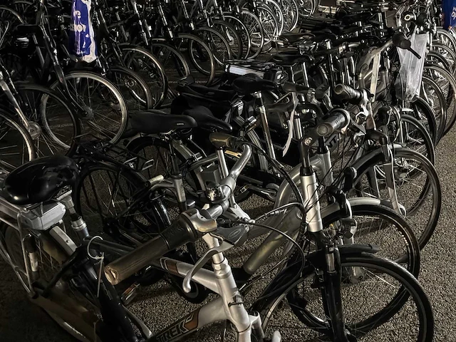 Partij elektrische fietsen - circa: 160 stuks - afbeelding 14 van  24