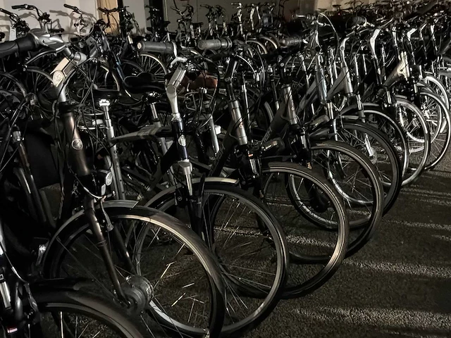 Partij elektrische fietsen - circa: 160 stuks - afbeelding 17 van  24