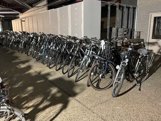 Partij elektrische fietsen - circa: 160 stuks - afbeelding 19 van  24