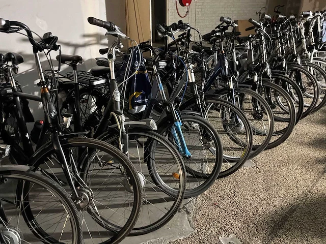 Partij elektrische fietsen - circa: 160 stuks - afbeelding 20 van  24