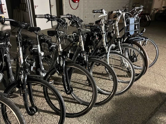 Partij elektrische fietsen - circa: 160 stuks - afbeelding 21 van  24