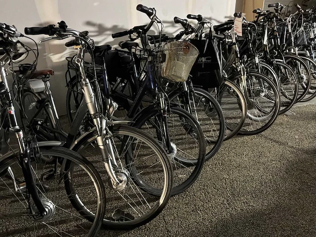 Partij elektrische fietsen - circa: 160 stuks - afbeelding 23 van  24