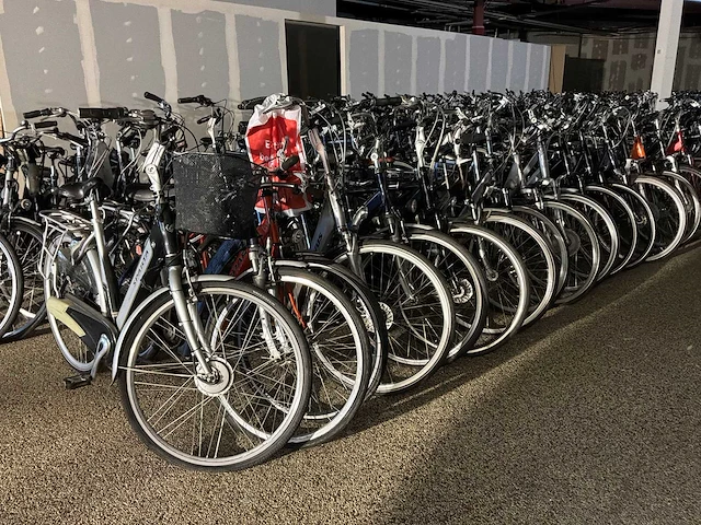 Partij elektrische fietsen - circa: 160 stuks - afbeelding 4 van  24