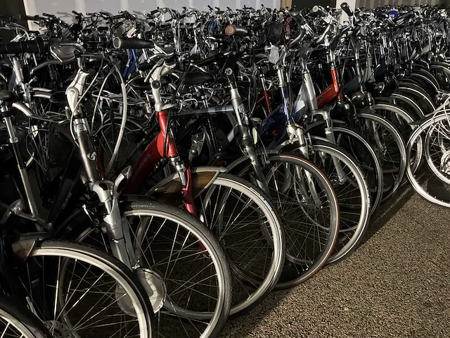 Partij elektrische fietsen - circa: 160 stuks - afbeelding 7 van  24