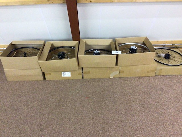 Partij (elektrische) fietswielen - afbeelding 1 van  10