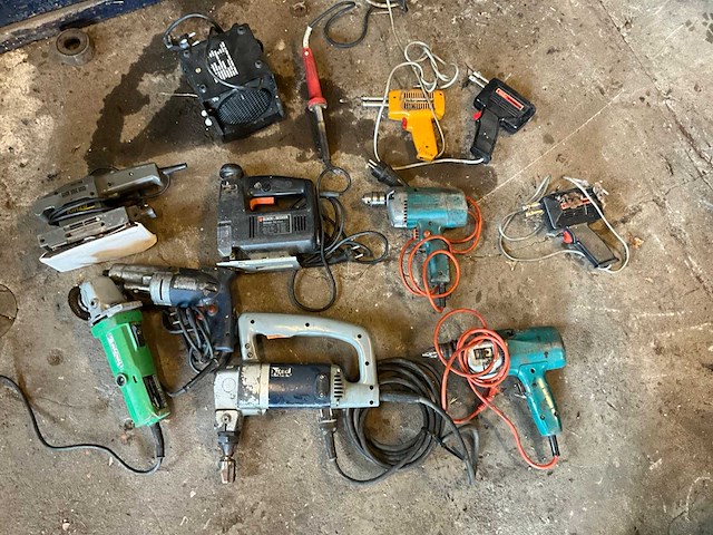 Partij elektrische gereedschappen - afbeelding 1 van  7