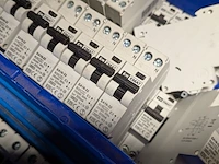Partij elektrische installatiecomponenten - afbeelding 4 van  19