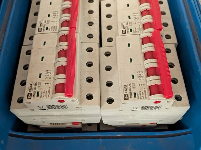 Partij elektrische installatiecomponenten - afbeelding 11 van  19