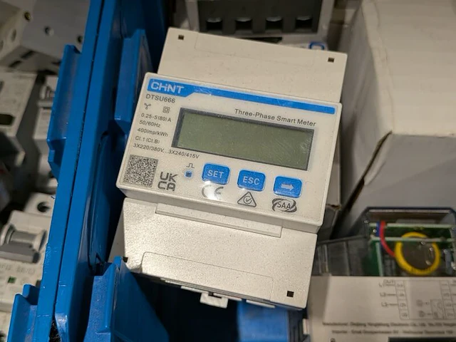 Partij elektrische installatiecomponenten - afbeelding 17 van  19