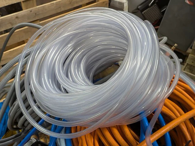 Partij elektrische kabels, mantelbuizenen kunststof leidingen - afbeelding 3 van  7