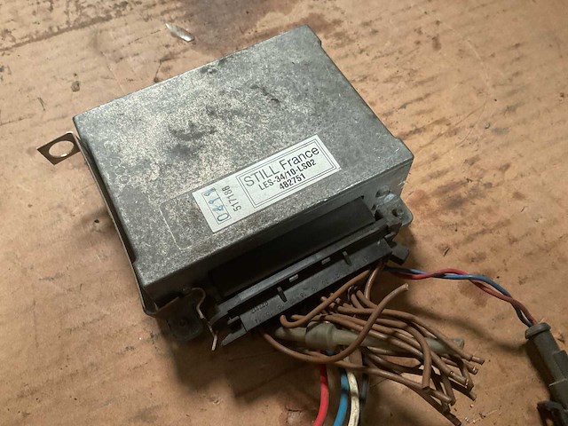 Partij elektrische onderdelen - afbeelding 2 van  6