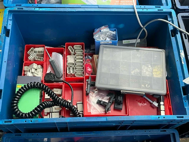 Partij elektrische onderdelen - afbeelding 3 van  11