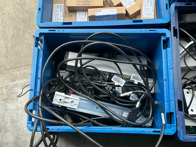 Partij elektrische onderdelen - afbeelding 5 van  11