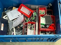 Partij elektrische onderdelen - afbeelding 2 van  11