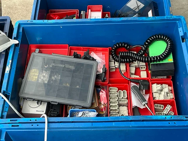 Partij elektrische onderdelen - afbeelding 11 van  11