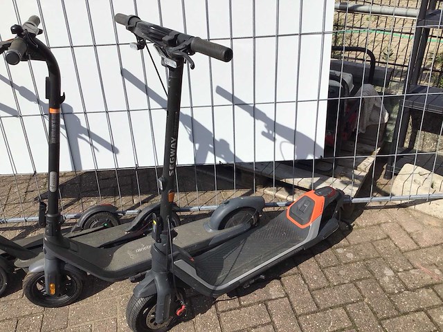 Partij elektrische steps (4x) - afbeelding 2 van  6