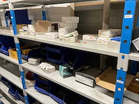 Partij elektromaterialen - afbeelding 8 van  75