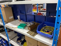 Partij elektromaterialen - afbeelding 11 van  75