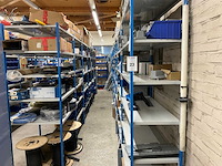 Partij elektromaterialen - afbeelding 1 van  75