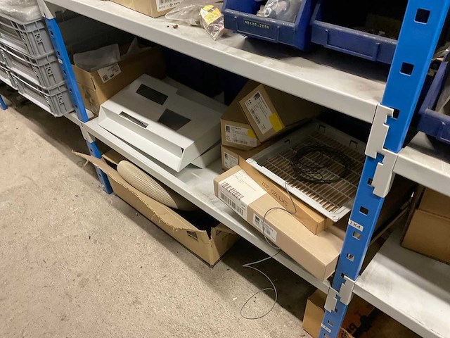 Partij elektromaterialen - afbeelding 31 van  75