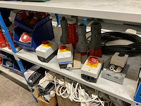 Partij elektromaterialen - afbeelding 39 van  75
