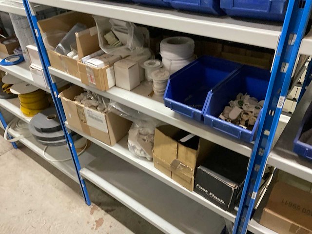 Partij elektromaterialen - afbeelding 51 van  75