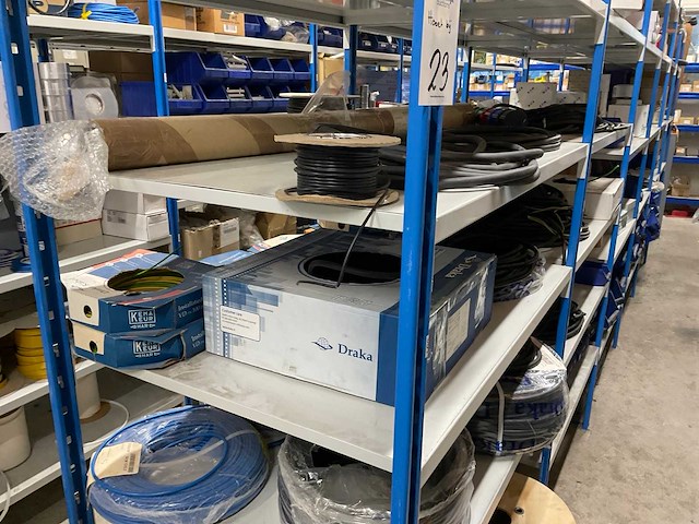 Partij elektromaterialen - afbeelding 45 van  75