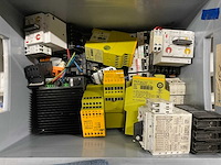 Partij elektromaterialen - afbeelding 66 van  75