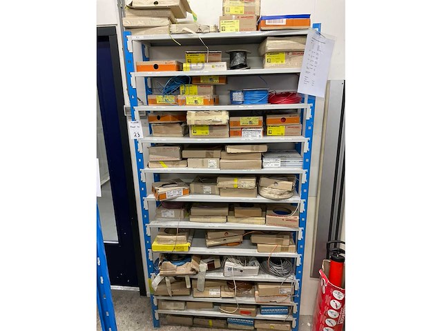 Partij elektromaterialen - afbeelding 73 van  75