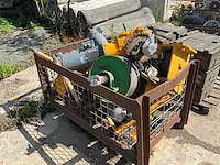 Partij elektromotor / machineonderdelen - afbeelding 1 van  6