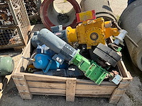 Partij elektromotor / machineonderdelen - afbeelding 2 van  6