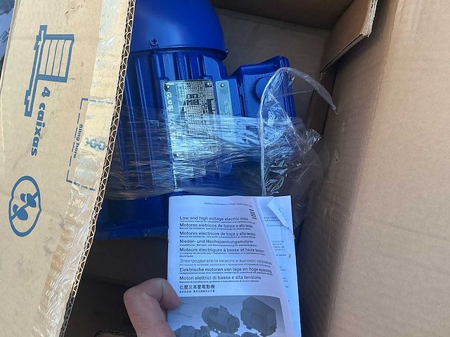 Partij elektromotoren en pomp (o.a. lönne,tss 7.5kw, weg w22, calpeda) (6x) - afbeelding 3 van  22