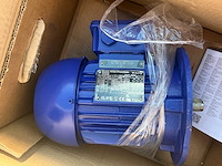 Partij elektromotoren en pomp (o.a. lönne,tss 7.5kw, weg w22, calpeda) (6x) - afbeelding 4 van  22