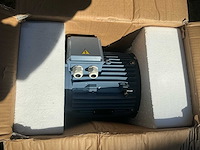 Partij elektromotoren en pomp (o.a. lönne,tss 7.5kw, weg w22, calpeda) (6x) - afbeelding 22 van  22