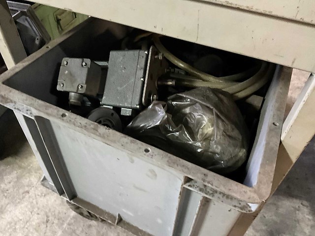 Partij elektromotoren & machineonderdelen - afbeelding 4 van  4