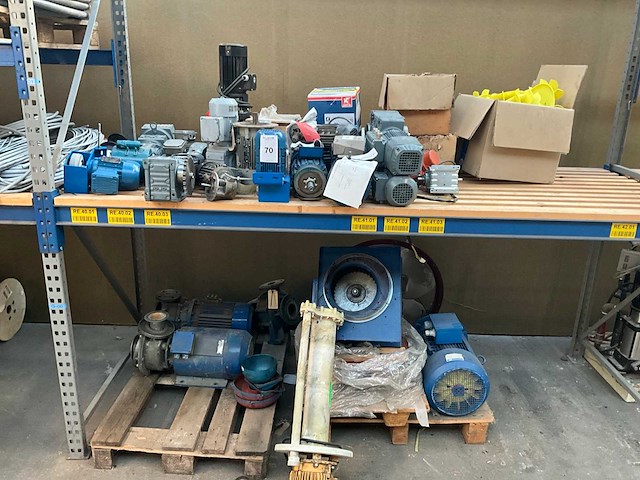 Partij elektromotoren - afbeelding 1 van  9