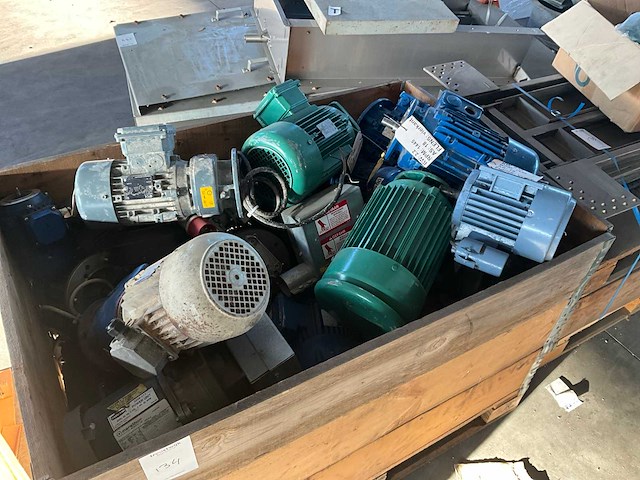 Partij elektromotoren - afbeelding 3 van  8