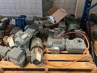 Partij elektromotoren - afbeelding 2 van  17