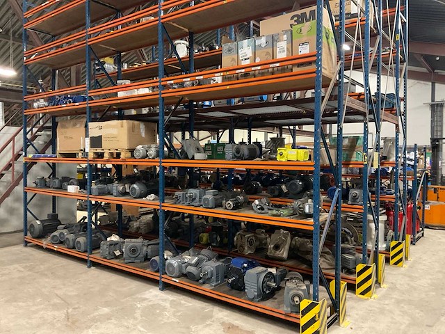 Partij elektromotoren - afbeelding 1 van  18