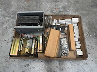 Partij elektronica - voedingen, modules, relais & componenten - afbeelding 4 van  8