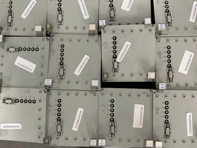 Partij elektronica: besturingsmodules, printplaten en industriële automatiseringscomponenten - afbeelding 5 van  9