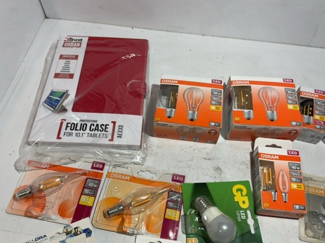 Partij elektronica, diverse merken, lampen, solera accu, kabels - afbeelding 2 van  5