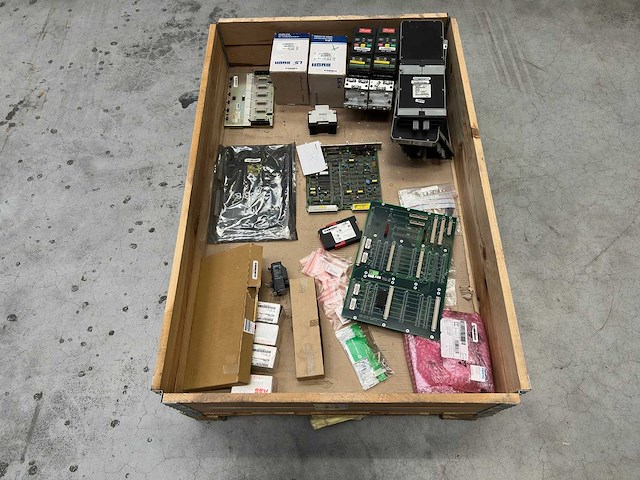 Partij elektronica & drives & printplaten van siemens en abb - afbeelding 3 van  6