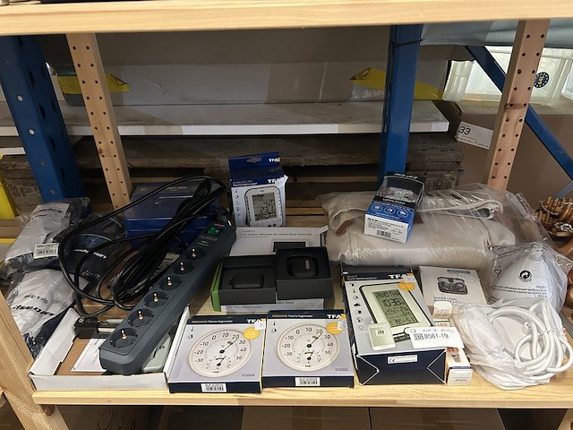 Partij elektronica en bouwmarkt artikelen w.o. draadloze oordoppen w.o. brennenstuhl, tfa - afbeelding 1 van  8