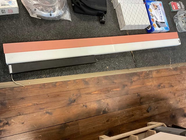 Partij elektronica en geluid - afbeelding 5 van  6