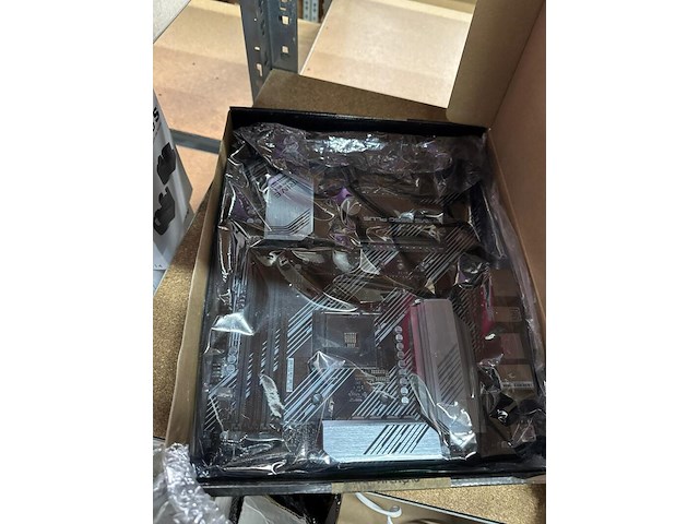 Partij elektronica en gereedschap - afbeelding 17 van  41